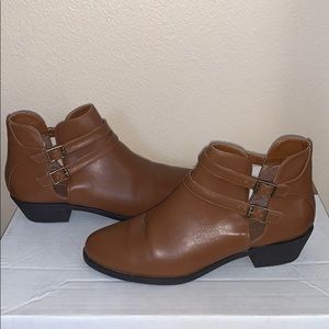Cognac booties